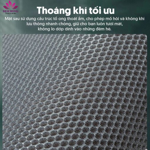 Mặt dưới với cấu trúc lớp lưới 3D thông thoáng khí